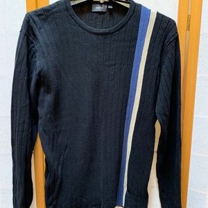 Crewneck sweater w/contrasting stripes